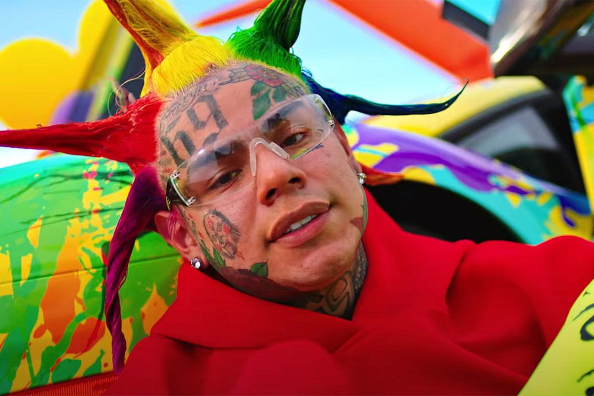 6ix9ine Hospitalized Due to Overdosing on Caffeine and Weight Loss Pills: Report