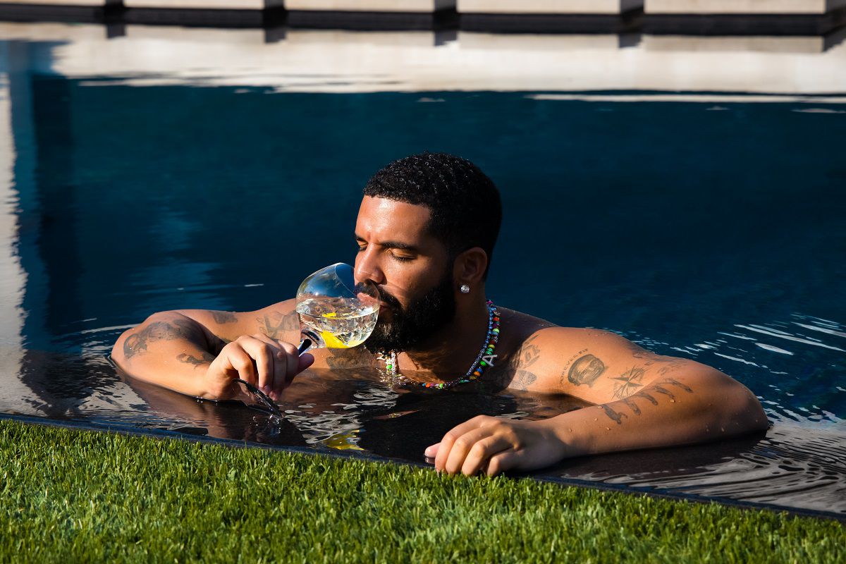 Billboard To Honor Drake As “2010s Artist Of The Decade” At 2021 BBMAs