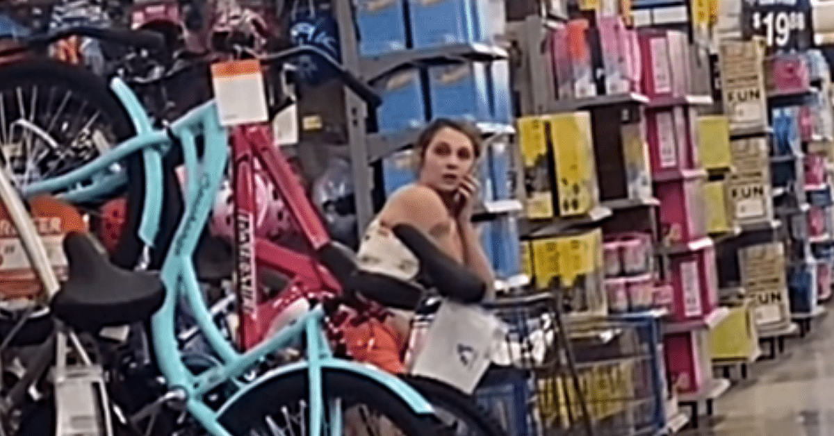Karen Goes Wild In Walmart, Challenges Minor To Fight