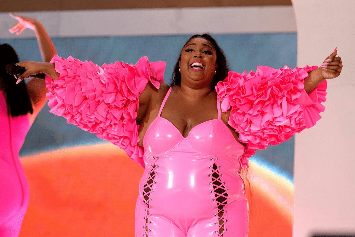 Lizzo Fan Girls Over Chris Brown: “My Favourite Person In the World”