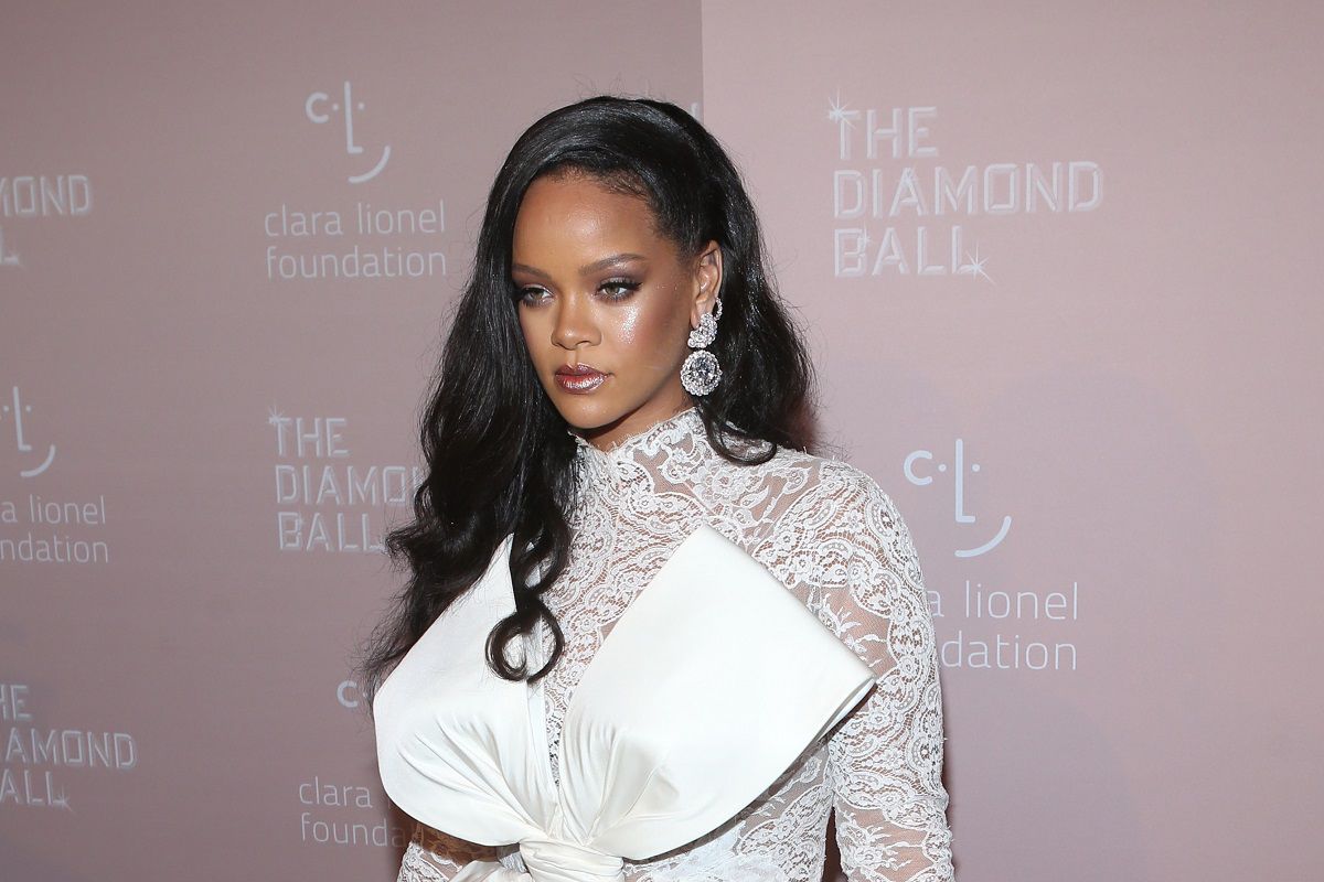 Rihanna Holds The Record For Most Billion-Viewed YouTube Videos By A Female Artist