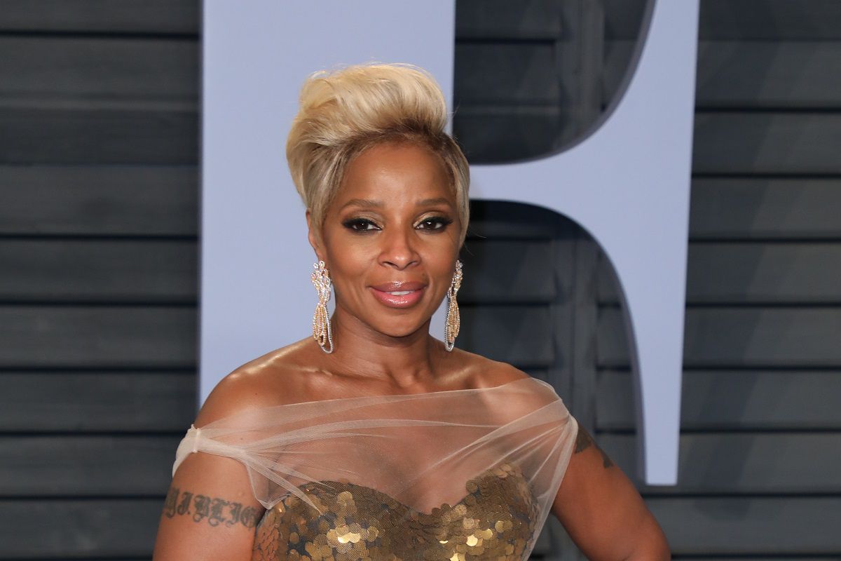 Mary J. Blige Comments On Viral Fallout Moment From Super Bowl LVI Halftime Show