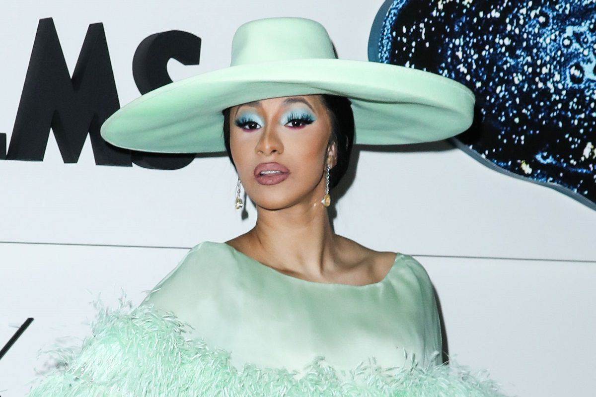 Cardi B Posts Text Messages Showing She Makes Over $1 Million A Show