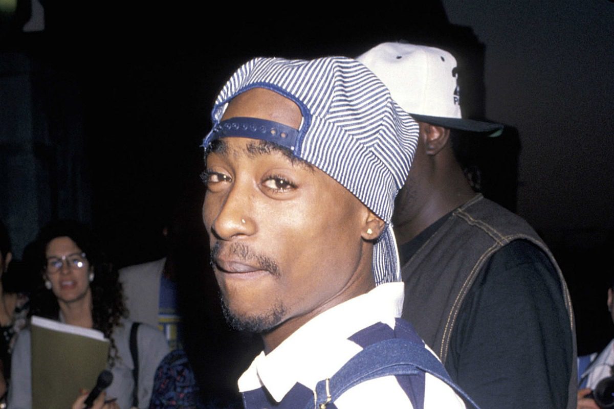 Tupac Shakur Photos Go Viral After People Refuse to Believe They Weren’t Recently Taken