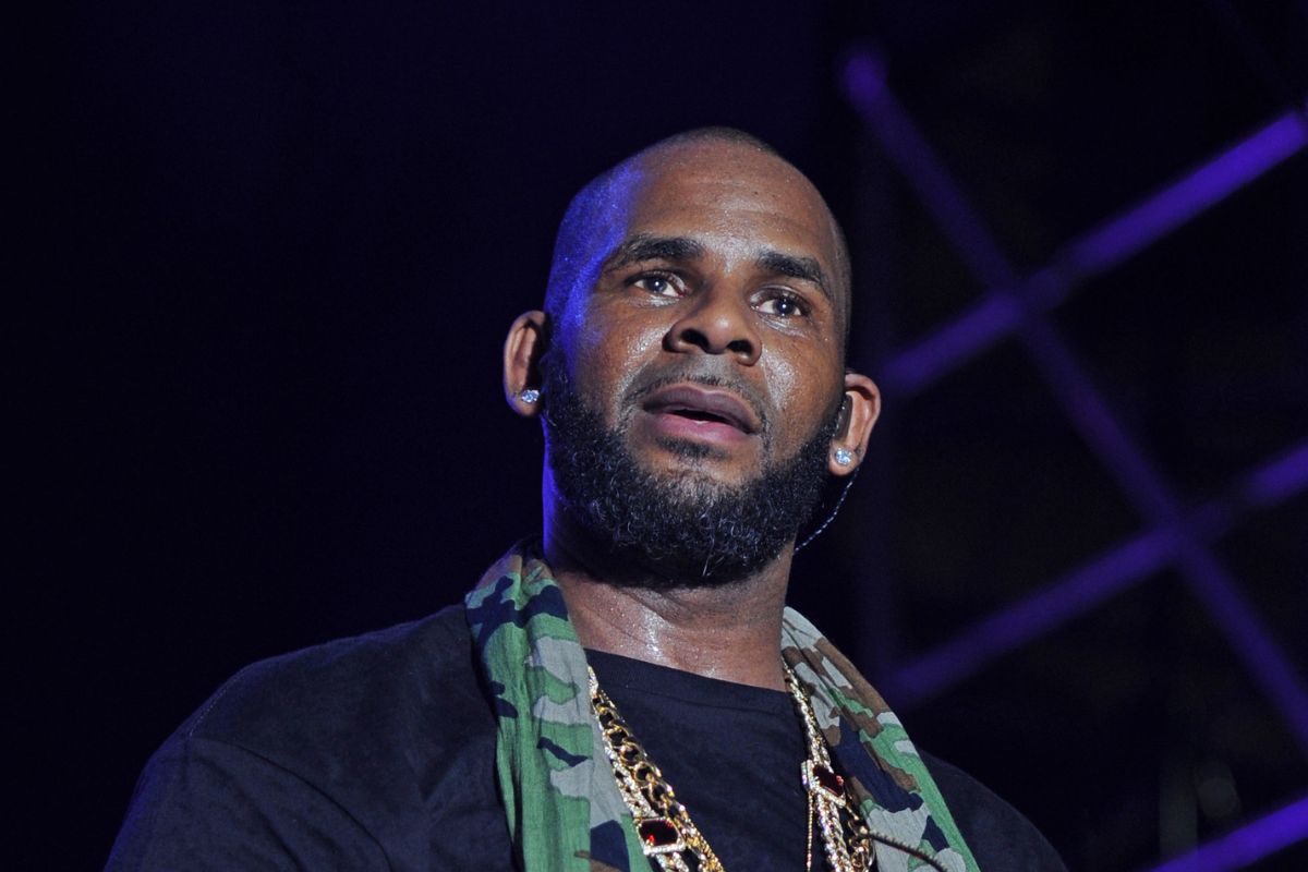 EXCLUSIVE: R. Kelly Engaged To “Brainwashed” Alleged Sex Slave Joycelyn Savage Ahead Of Sentencing