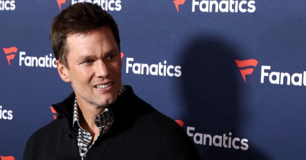 ‘Luckiest Dad in the World’ Tom Brady Shares Adorable Selfie With Son Jack, 17, After Admitting He ‘Screwed Up as a Parent’: Photo