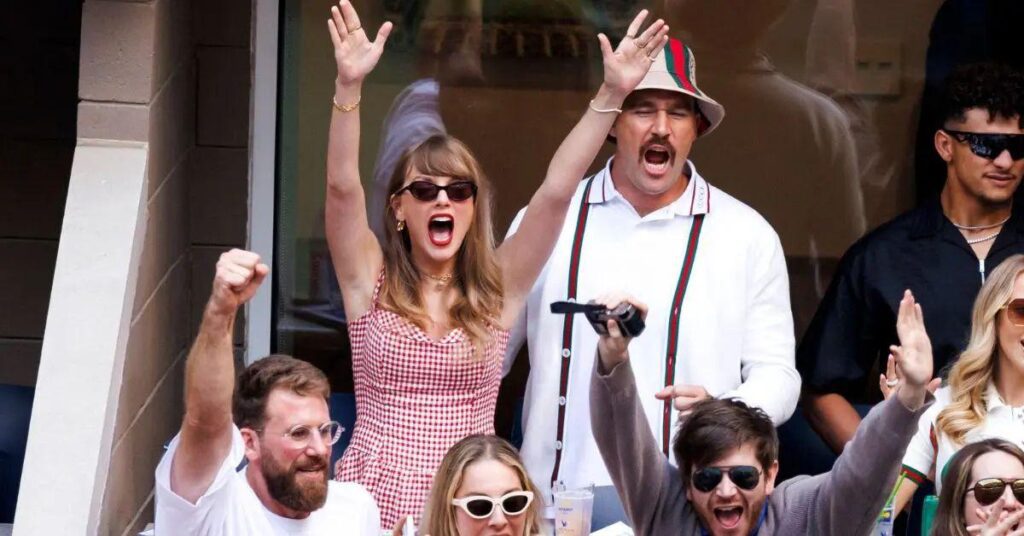 Photo of Taylor Swift's ring is considered 'trendy' by jewelry experts.
