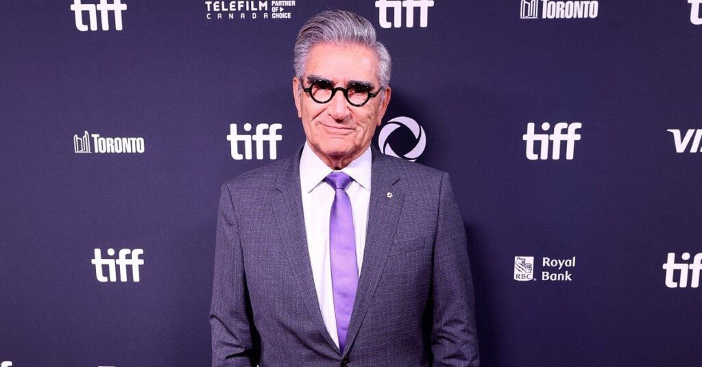 Photo of A lip reader claimed Ryan Reynolds cursed at Eugene Levy at TIFF.