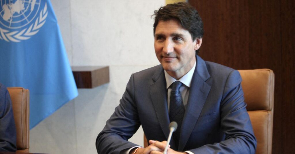 photo of The singer and prime minister slowed their romance down after leaked details of their first date