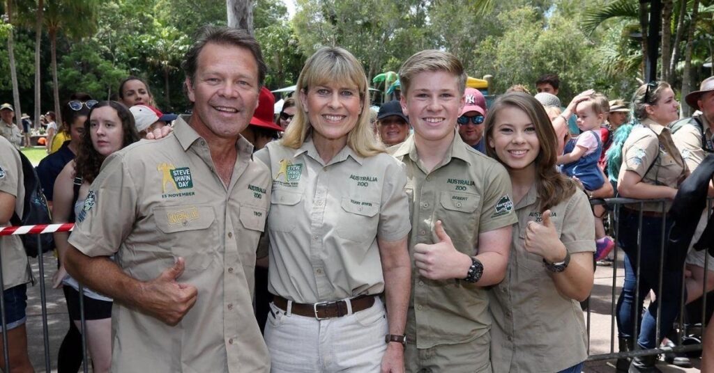 bindi irwin brother robert bond celebrity siblings