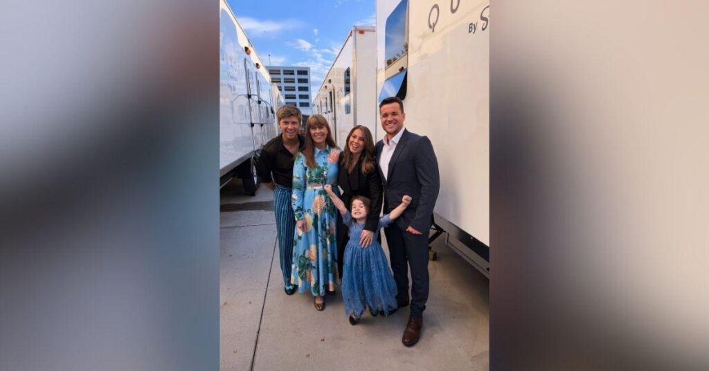 bindi irwin brother robert bond celebrity siblings