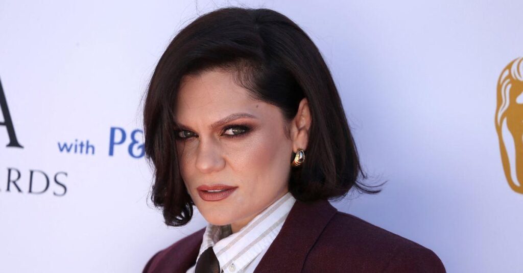 image of Jessie J explained that she hugged Princess Kate Middleton despite being told not to.