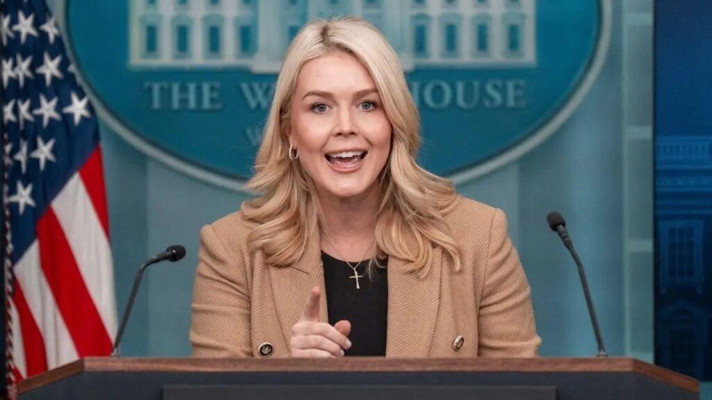 Photo of White House Press Secretary Karoline Leavitt defended Kristi Noemi during a press conference on January 26.