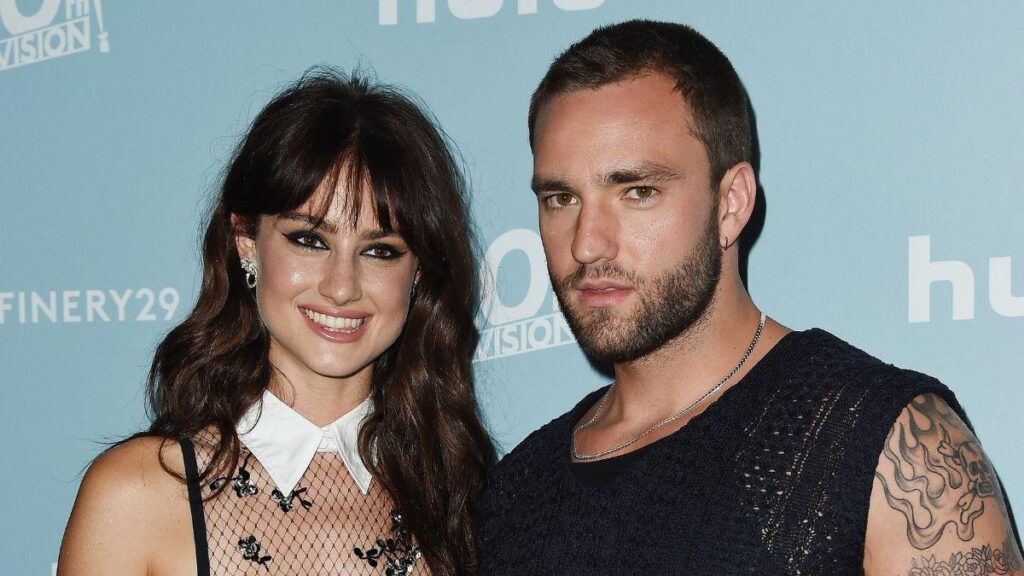 tell me lies grace van patten and jackson white romance relationship timeline