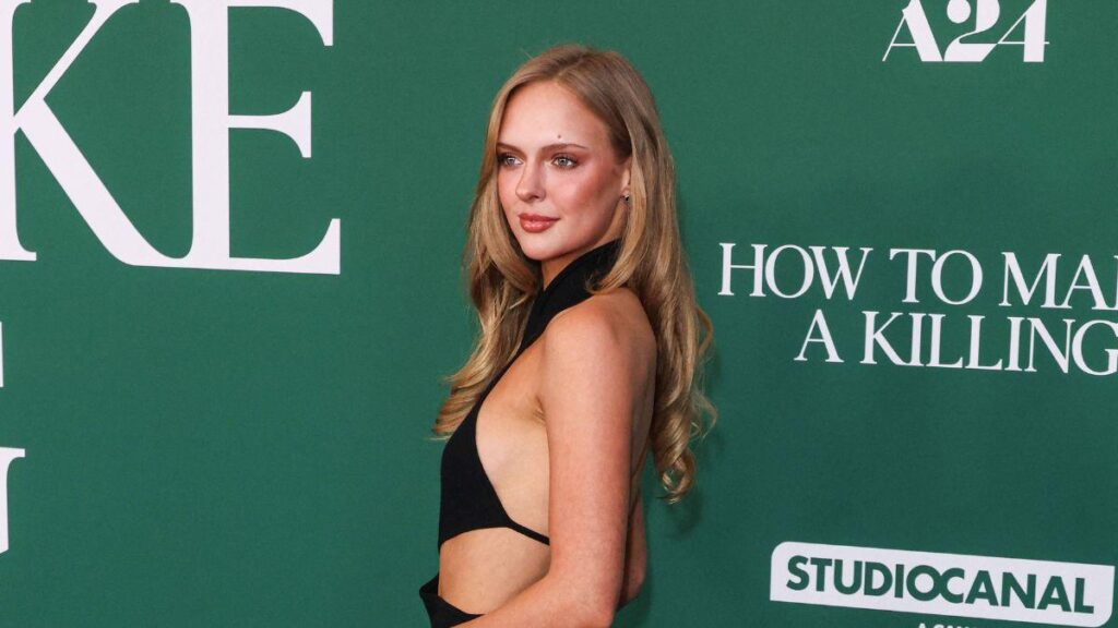 baywatch reboot cast stephen amell brooks nader