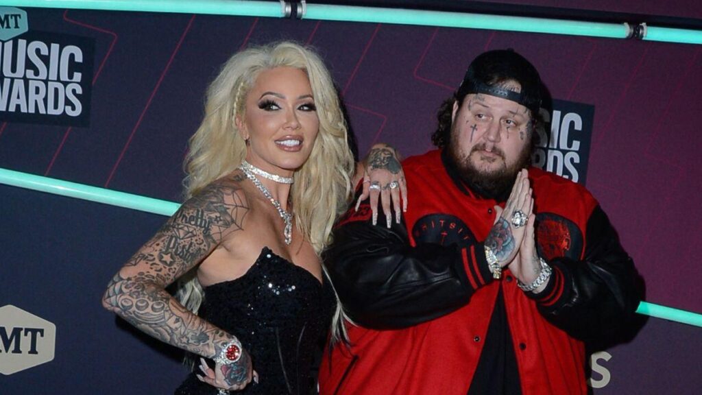 bunnie xo memoir stripped down biggest bombshells