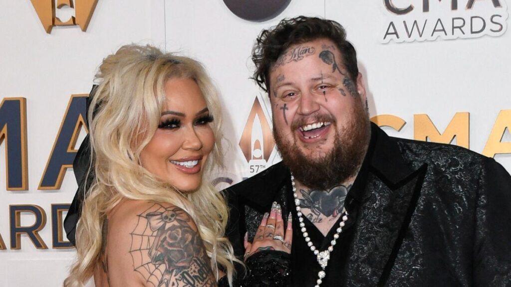 bunnie xo memoir stripped down biggest bombshells