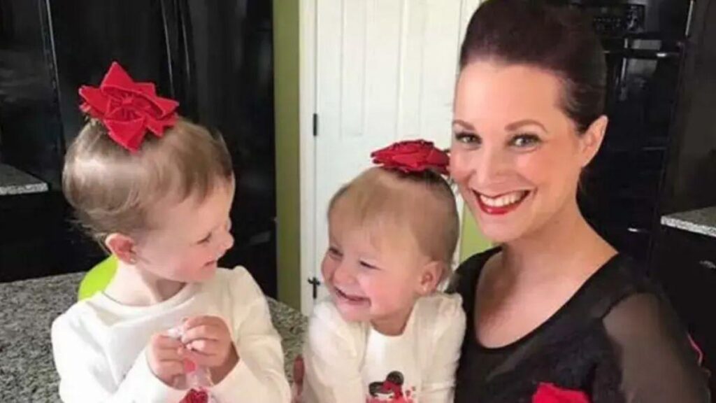 image of Chris Watts blames his mistress for the killings of his wife and two young daughters.